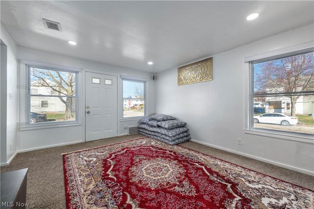 14101 Rainbow Avenue, Cleveland, OH 44111