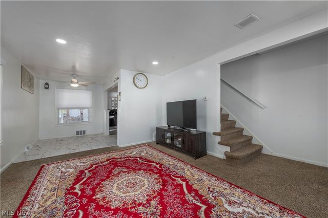 14101 Rainbow Avenue, Cleveland, OH 44111