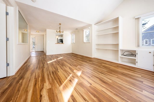 8 Oak Glen N, Yarmouth, MA 02675