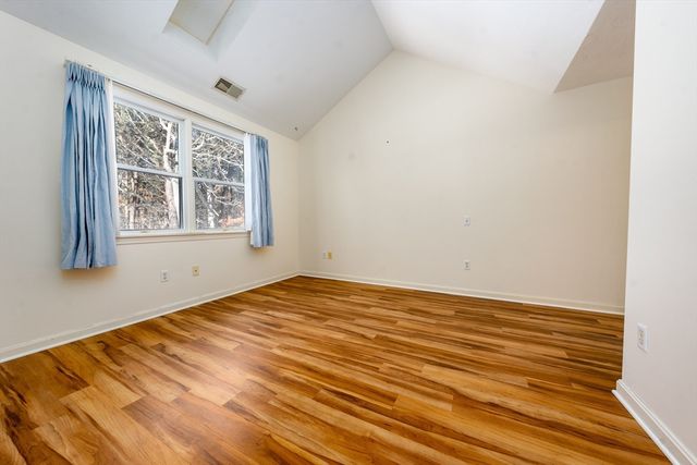 8 Oak Glen N, Yarmouth, MA 02675