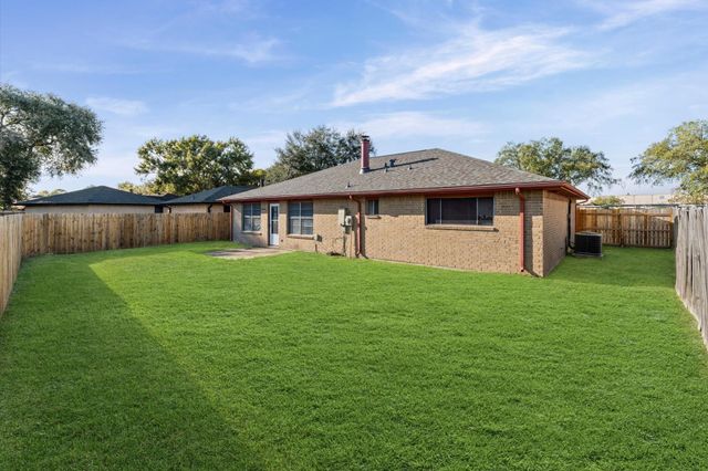 711 Whippoorwill Drive, Missouri City, TX 77489