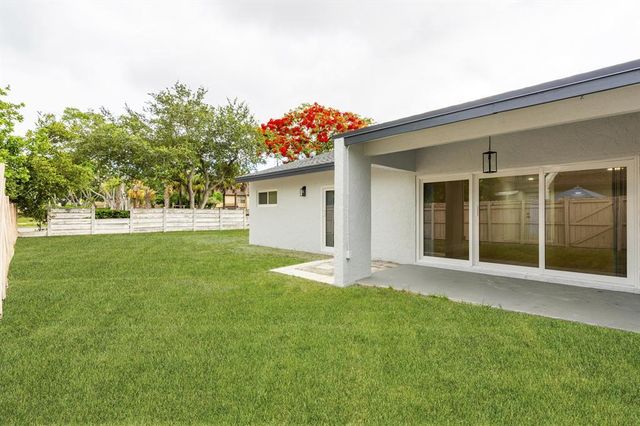 6993 NW 29TH Way, Fort Lauderdale, FL 33309