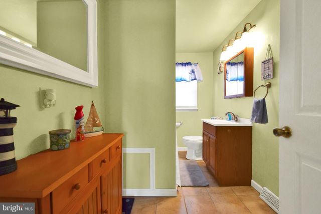 408 PENN ST S, Shippensburg, PA 17257