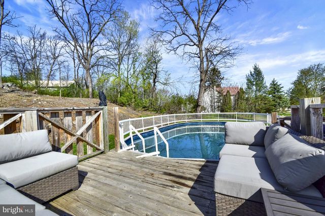408 PENN ST S, Shippensburg, PA 17257
