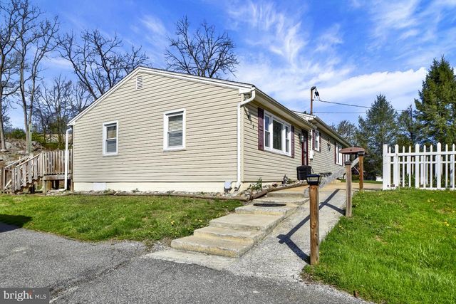 408 PENN ST S, Shippensburg, PA 17257