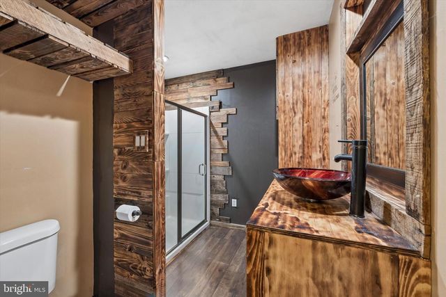 424 WALTHER RD, Newark, DE 19702