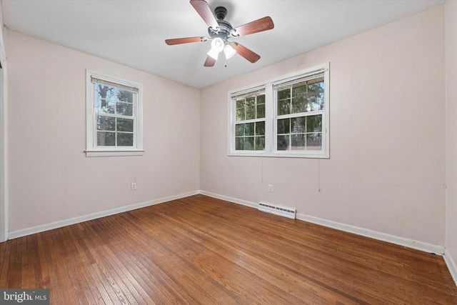 424 WALTHER RD, Newark, DE 19702