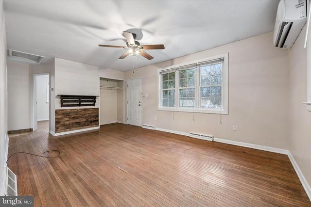 424 WALTHER RD, Newark, DE 19702