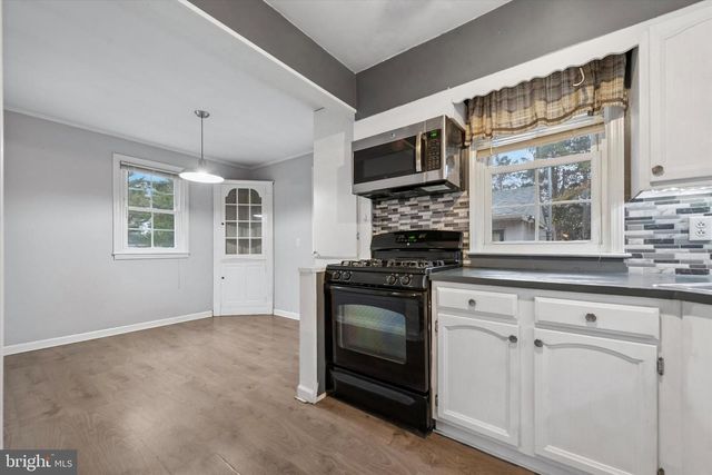 424 WALTHER RD, Newark, DE 19702