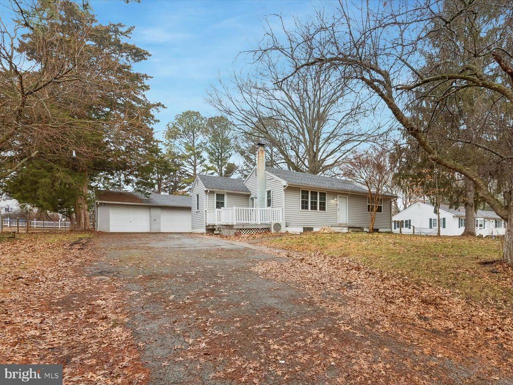 424 WALTHER RD, Newark, DE 19702