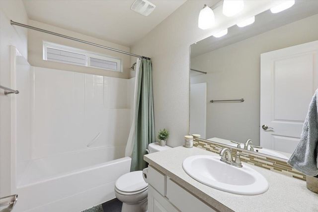 6831 S Blackwing Ct, Spokane, WA 99224