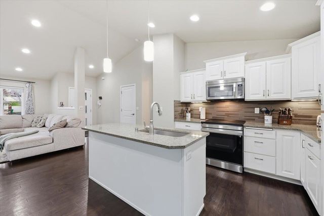 6831 S Blackwing Ct, Spokane, WA 99224