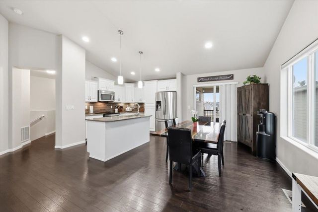 6831 S Blackwing Ct, Spokane, WA 99224