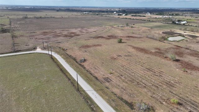 1887 Pyka Road, Sealy, TX 77474