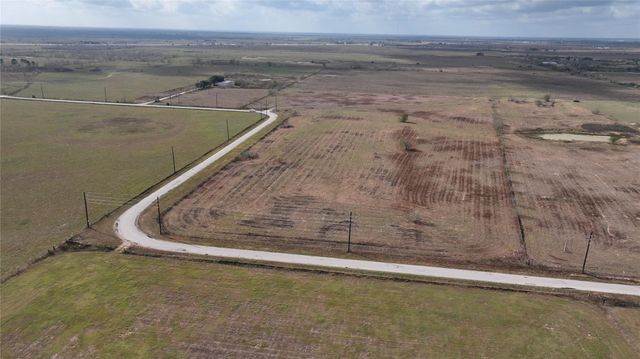 1887 Pyka Road, Sealy, TX 77474