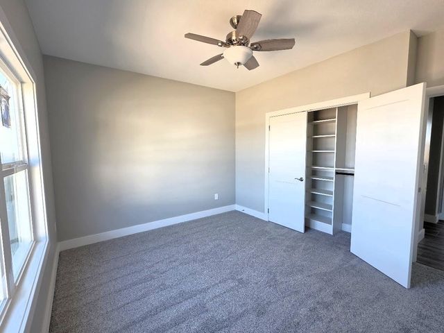 2012 Wheatland Cir, Salina, KS 67401