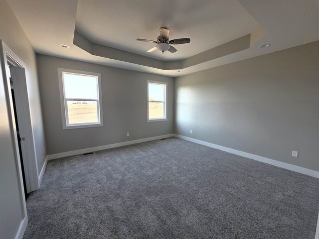 2012 Wheatland Cir, Salina, KS 67401