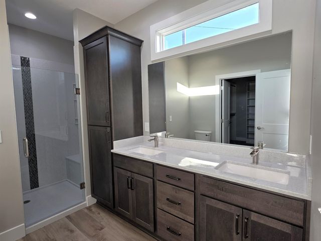 2012 Wheatland Cir, Salina, KS 67401