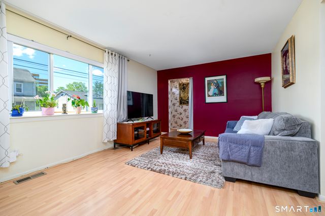 2 Washington Court 6, Stamford, CT 06902