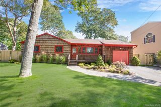 91 Circuit Road, Bellport Village, NY 11713