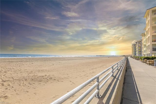 3738 Sandpiper Rd # 314B, Virginia Beach, VA 23456