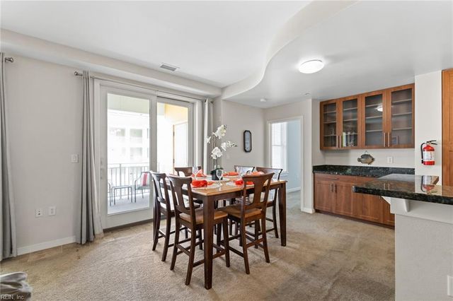 3738 Sandpiper Rd # 314B, Virginia Beach, VA 23456