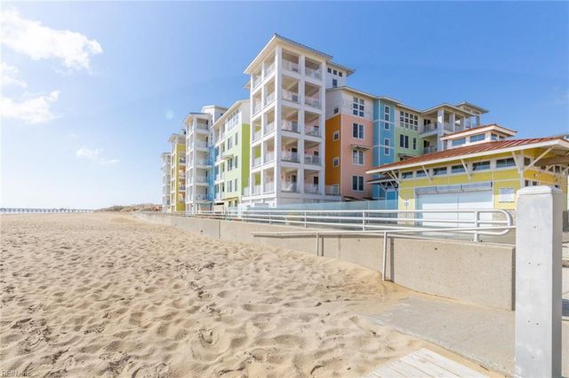 3738 Sandpiper Rd # 314B, Virginia Beach, VA 23456