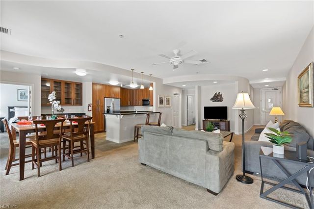 3738 Sandpiper Rd # 314B, Virginia Beach, VA 23456