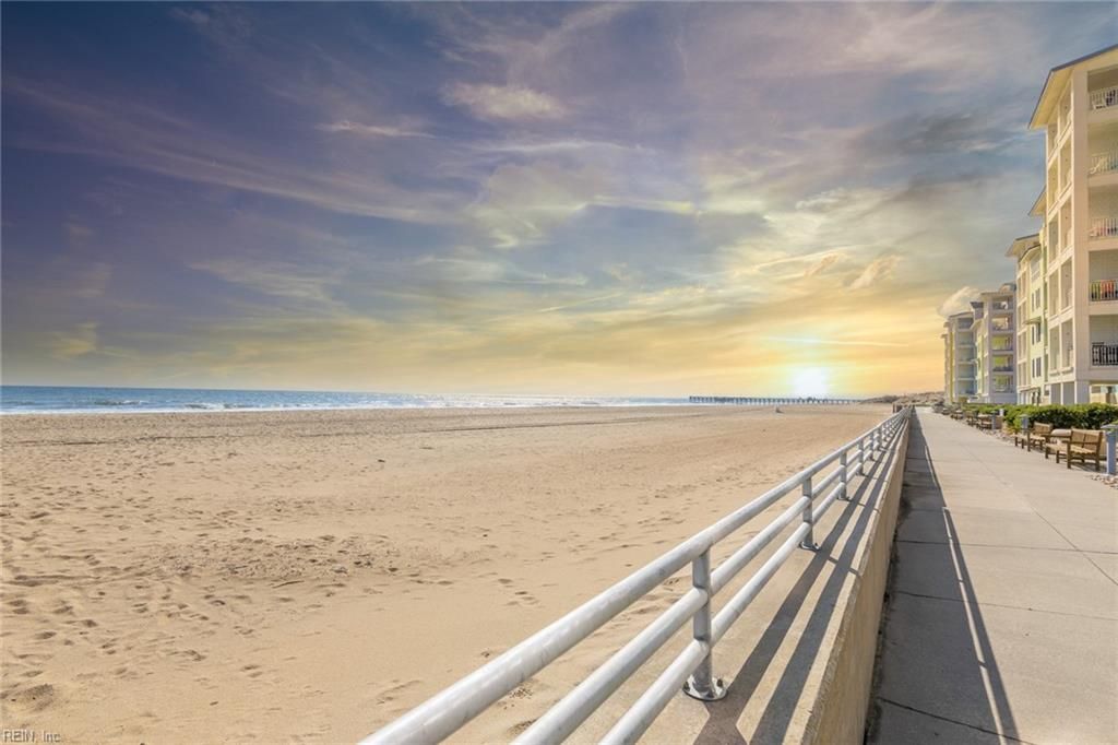3738 Sandpiper Rd # 314B, Virginia Beach, VA 23456