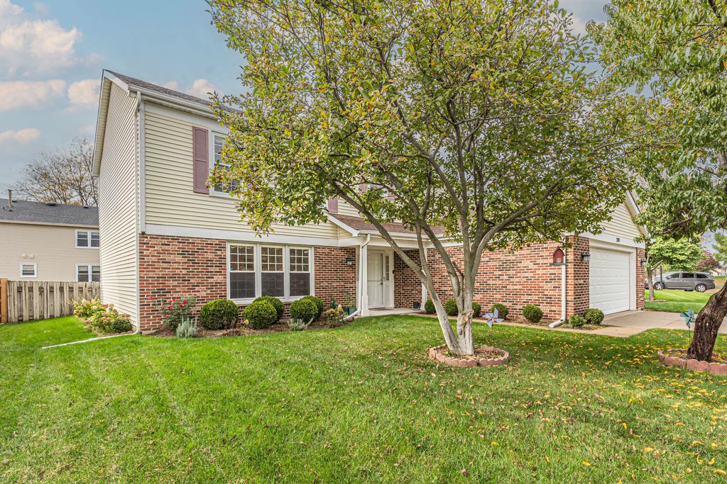 320 E Fox Hill Drive, Buffalo Grove, IL 60089 — photo 2