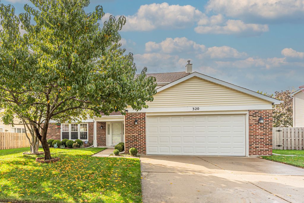 320 E Fox Hill Drive, Buffalo Grove, IL 60089 — photo 3