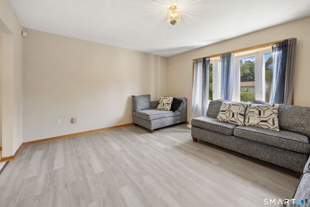 8 Plank Road, Prospect, CT 06712