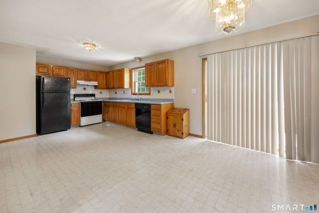 8 Plank Road, Prospect, CT 06712