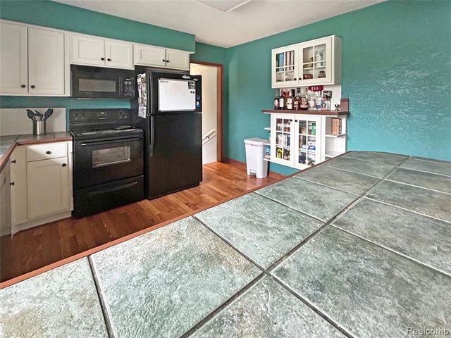 321 N Maple Avenue, Gaylord, MI 49735