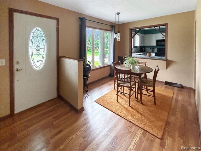 321 N Maple Avenue, Gaylord, MI 49735