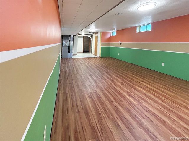 321 N Maple Avenue, Gaylord, MI 49735