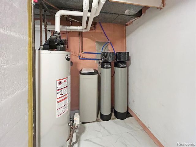 321 N Maple Avenue, Gaylord, MI 49735