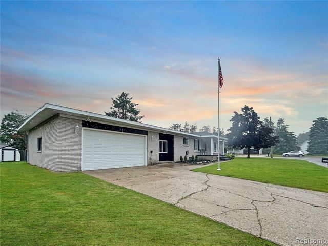 321 N Maple Avenue, Gaylord, MI 49735