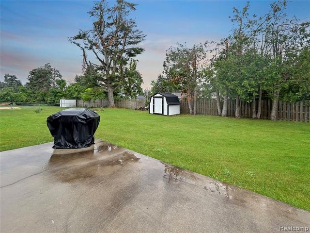 321 N Maple Avenue, Gaylord, MI 49735