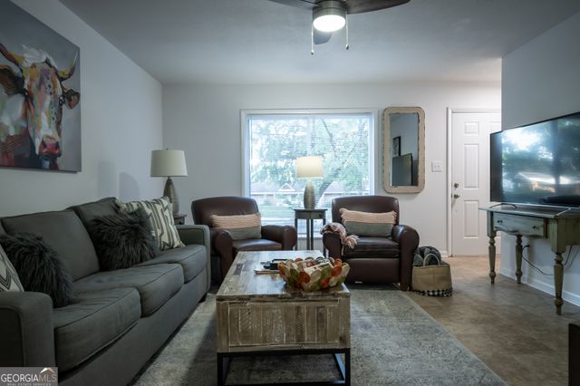 880 College Avenue, Athens, GA 30601