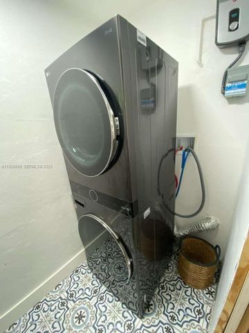 6829 NW 12th St 6829, Plantation, FL 33313