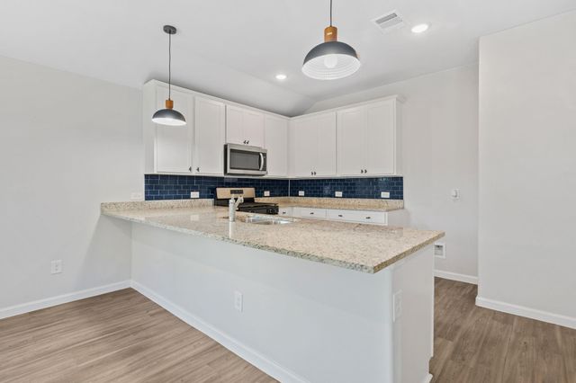 796 Westpointe Drive, Dayton, TX 77535