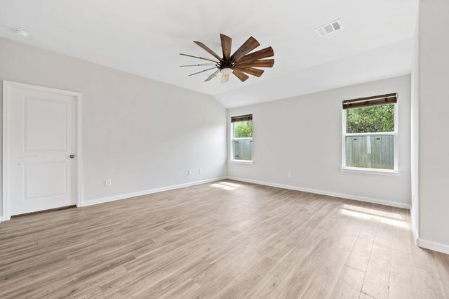 796 Westpointe Drive, Dayton, TX 77535