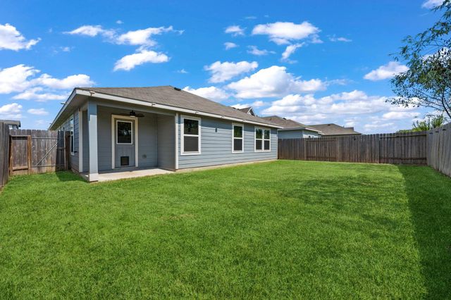 796 Westpointe Drive, Dayton, TX 77535