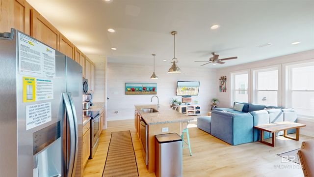 588 E Beach Boulevard A, Gulf Shores, AL 36542