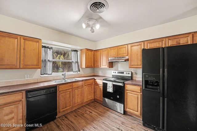 2425 Heritage Drive, Titusville, FL 32780