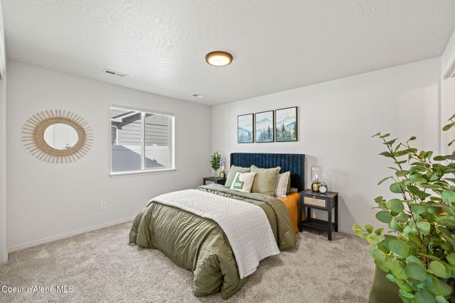 16237 N Hadley Loop, Rathdrum, ID 83858