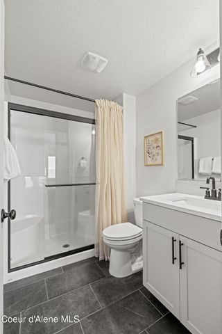 16237 N Hadley Loop, Rathdrum, ID 83858