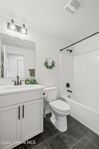 16237 N Hadley Loop, Rathdrum, ID 83858