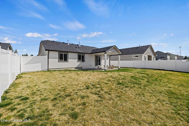 16237 N Hadley Loop, Rathdrum, ID 83858